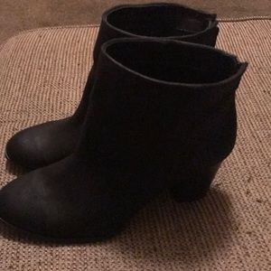 Black heeled booties!
